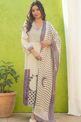 Women Ethnic Motifs Printed V-Neck Regular Kurta wWth Trousers & Dupatta