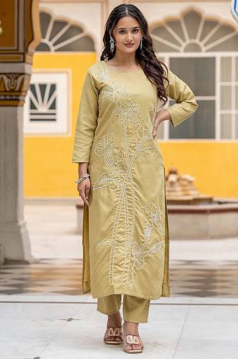 Women Floral Embroidered Regular Thread Work Pure Cotton Kurta with Trousers