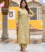 Women Floral Embroidered Regular Thread Work Pure Cotton Kurta with Trousers