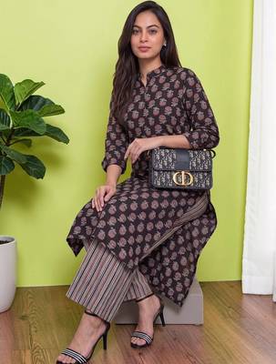 Women Floral Printed Regular Pure Cotton Kurta with Palazzos 2