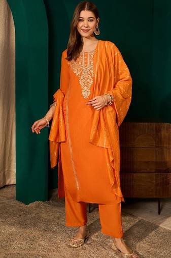 Women Embroidered Regular Thread Work Kurta with Trousers & With Dupatta