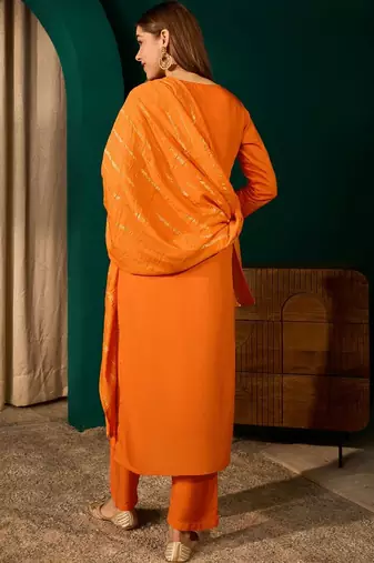 Women Embroidered Regular Thread Work Kurta with Trousers & With Dupatta