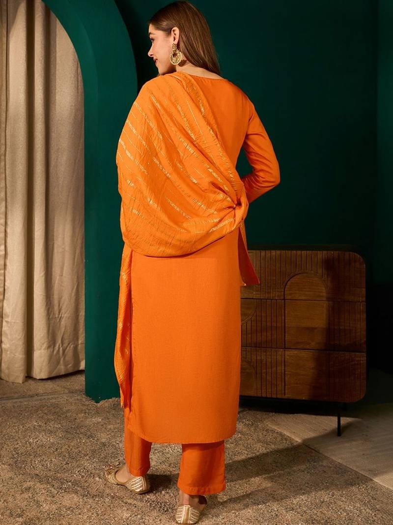 Women Embroidered Regular Thread Work Kurta with Trousers & With Dupatta