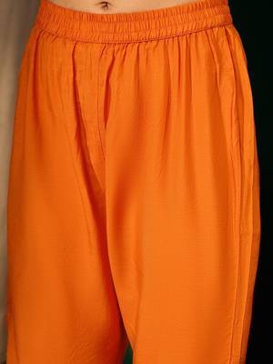 Women Embroidered Regular Thread Work Kurta with Trousers & With Dupatta 4
