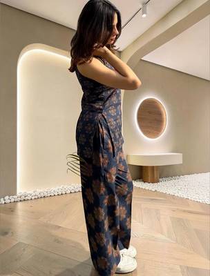 Women Ethnic Motifs Printed Regular Kurti with Palazzos 3