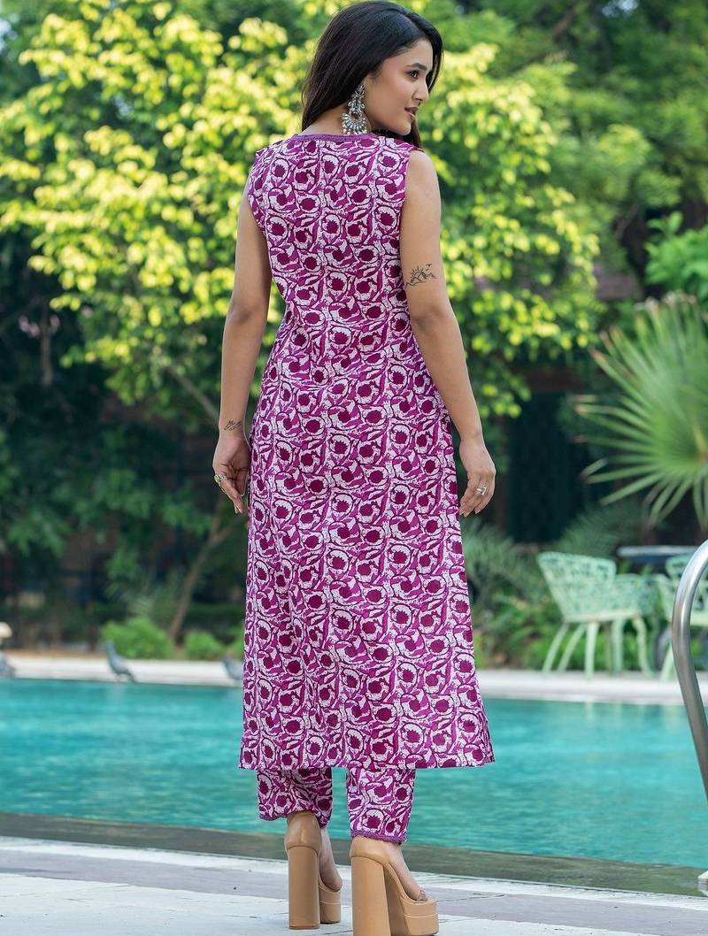 Women Ethnic Motifs Printed Regular Pure Cotton Kurta with Trousers