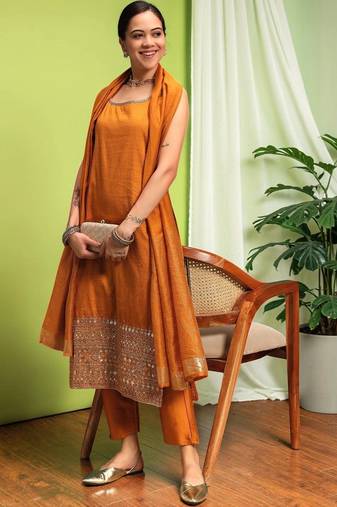 Women Ethnic Motifs Regular Mirror Work Kurta with Trousers & With Dupatta