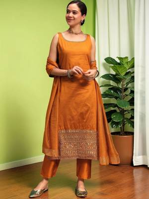 Women Ethnic Motifs Regular Mirror Work Kurta with Trousers & With Dupatta 3