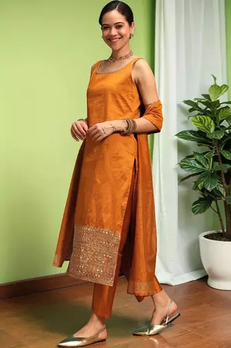 Women Ethnic Motifs Regular Mirror Work Kurta with Trousers & With Dupatta
