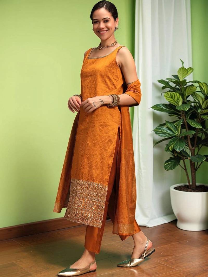 Women Ethnic Motifs Regular Mirror Work Kurta with Trousers & With Dupatta