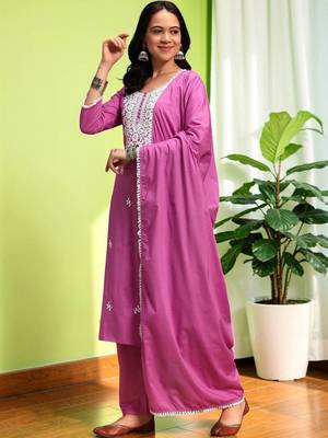 Women Ethnic Motifs Chikankari Pure Cotton Kurta with Trousers & With Dupatta 2