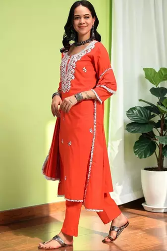 Women Ethnic Motifs Embroidered Regular Thread Work Pure Cotton Kurta with Trousers & With Dupatta