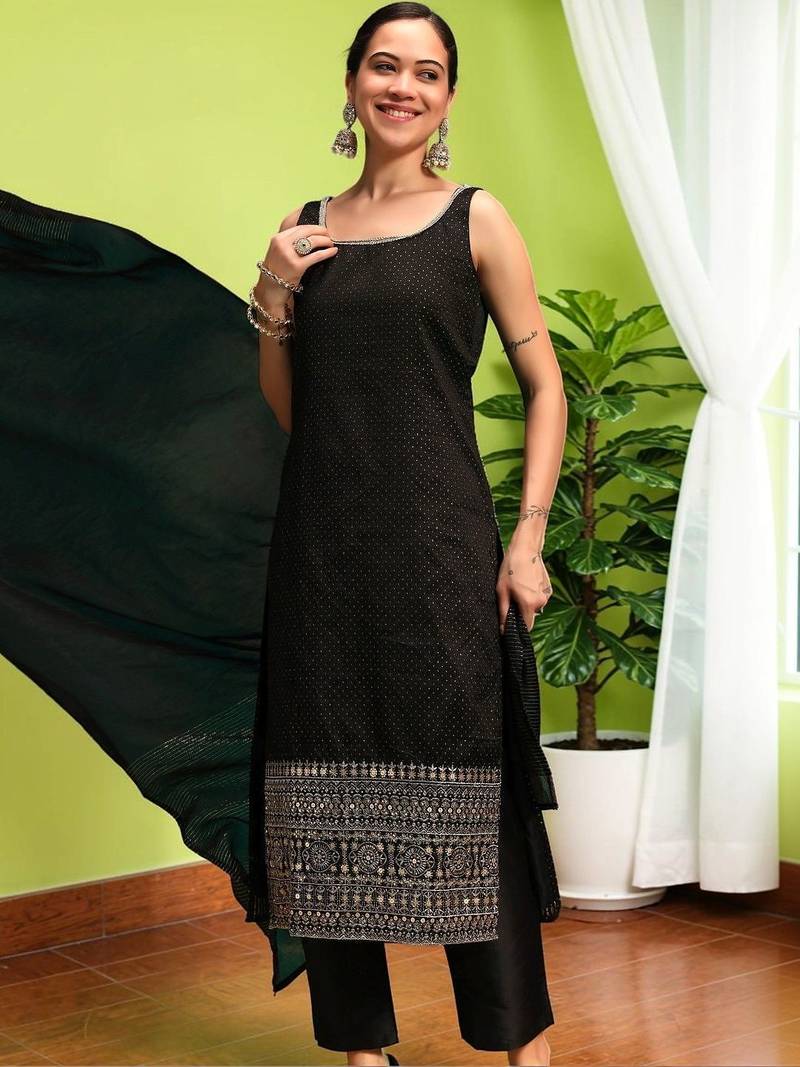 Women Ethnic Motifs Printed Regular Kurta with Trousers & With Dupatta