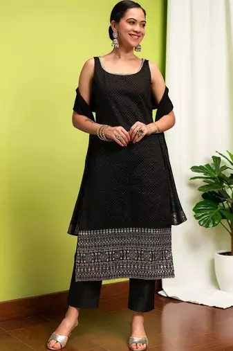 Women Ethnic Motifs Printed Regular Kurta with Trousers & With Dupatta