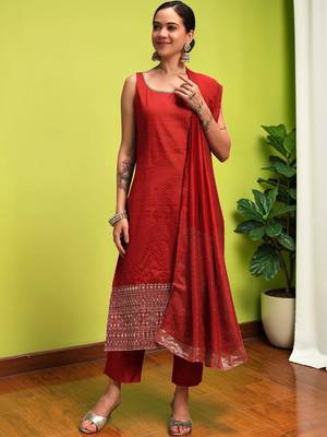 Women Ethnic Motifs Regular Thread Work Kurta with Trousers & With Dupatta 3