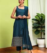 Women Ethnic Motifs Printed Regular Kurta with Trousers & With Dupatta