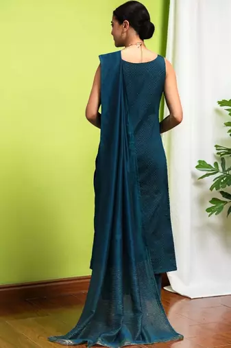 Women Ethnic Motifs Printed Regular Kurta with Trousers & With Dupatta