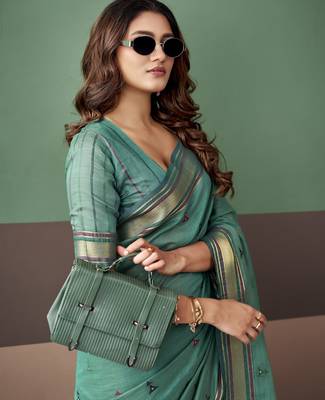 Sea green premium cotton blend woven saree with contrast border 3