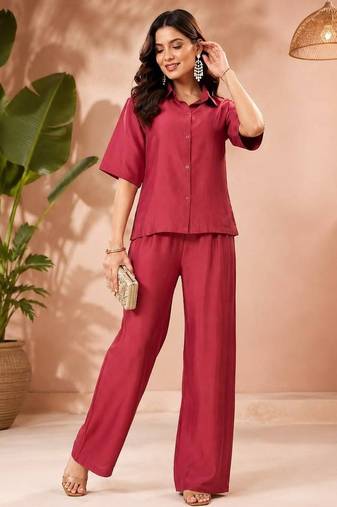 Maroon solid collared two-piece co-ord set