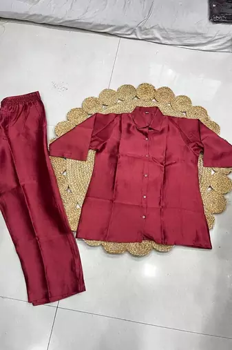 Maroon solid collared two-piece co-ord set