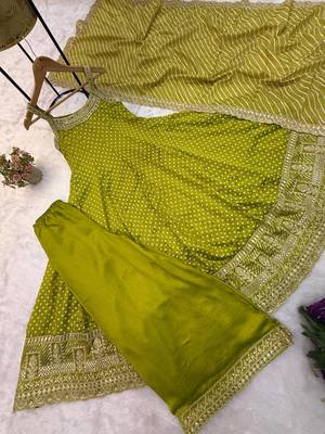 Designer halter neck bandhej kurti set with flared palazzo & leheriya dupatta for festive wear 4