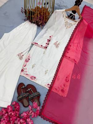 White crepe silk kurta palazzo set with shaded dupatta 3