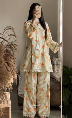 Off white crepe kurta set with farshi pant & nazmin dupatta 1