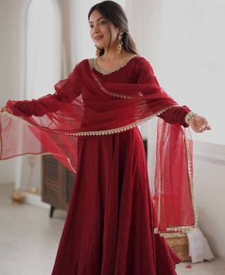 Maroon gown set with pant & butterfly net dupatta 2