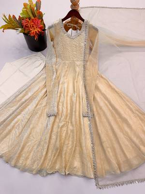 Ivory gown set with pant & butterfly net dupatta 3