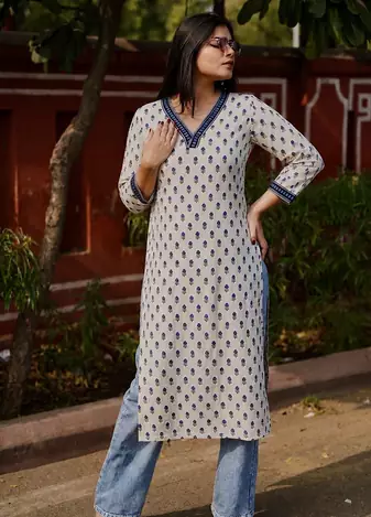 Rayon Printed Jaipuri Kurtas & Kurtis