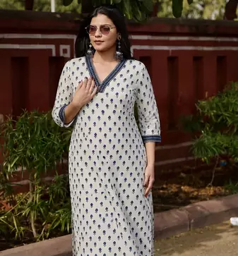 Rayon Printed Jaipuri Kurtas & Kurtis