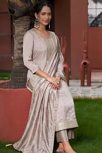 Grey silk blend embroidered kurta set