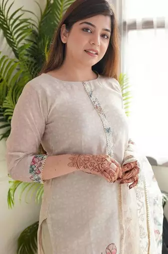 Off-white cotton poly embroidered kurta set