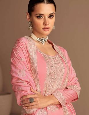 Pink silk blend embroidered kurta set 2