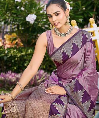 Women dusty mauve silk blend banarasi jacquard woven saree with blouse 3