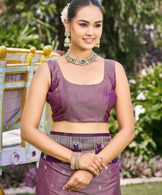 Women dusty mauve silk blend banarasi jacquard woven saree with blouse 4