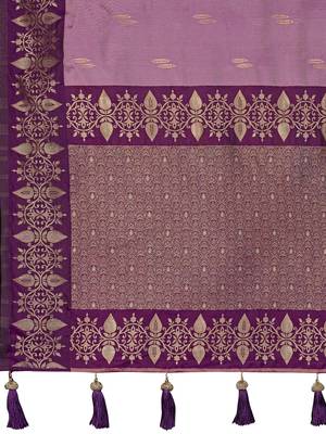 Women dusty mauve silk blend banarasi jacquard woven saree with blouse 5