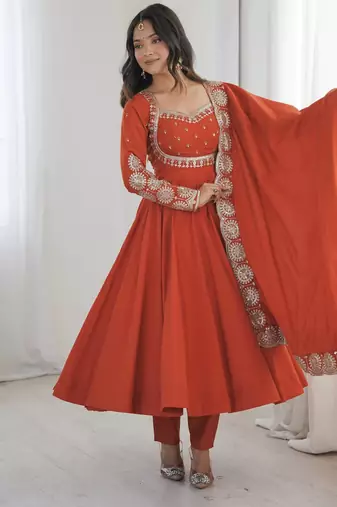 Roman silk blend embroidered gown set with chanderi dupatta