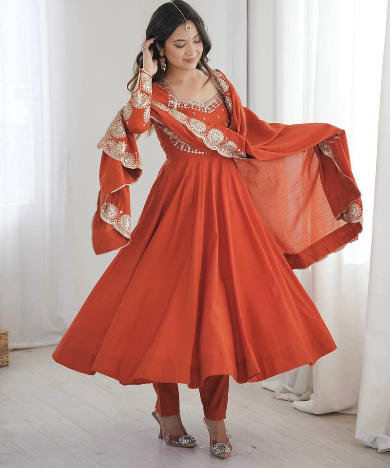 Roman silk blend embroidered gown set with chanderi dupatta