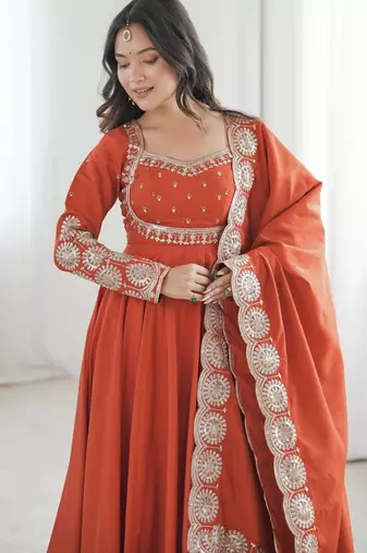 Roman silk blend embroidered gown set with chanderi dupatta