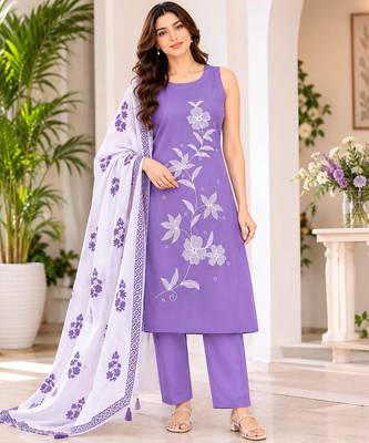 Lavendar embroidered sleeveless kurti set with trousers and white contrast dupatta 1