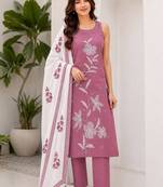 Oniun embroidered sleeveless kurti set with trousers and white contrast dupatta