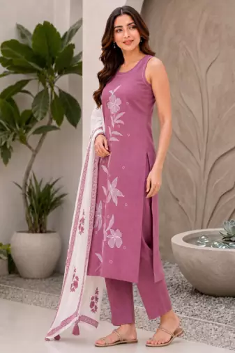Oniun embroidered sleeveless kurti set with trousers and white contrast dupatta