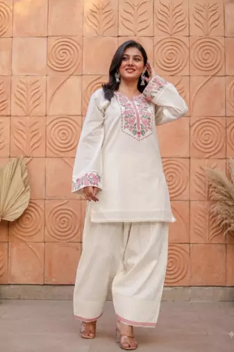 Women off white & pink floral embroidered farshi salwar suit set