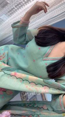 Green floral printed hand katha work linen kurta set with dupatta 2