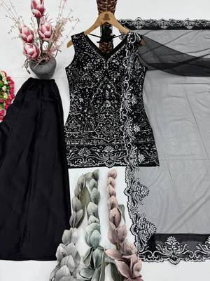 Black Color Embroidery And Sequance Work Georgete Salwar Suit 3