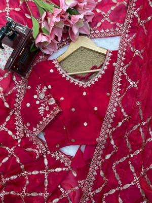Red Color Thred With Sequnce Work Silk Blend Saree 3