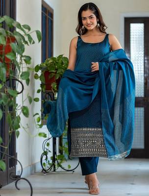 Women Ethnic Motifs Printed Regular Mirror Work Kurta with Trousers & With Dupatta 1