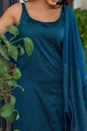 Women Ethnic Motifs Printed Regular Mirror Work Kurta with Trousers & With Dupatta