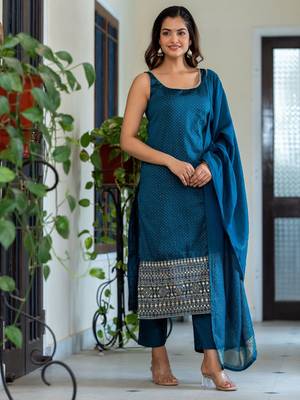 Women Ethnic Motifs Printed Regular Mirror Work Kurta with Trousers & With Dupatta 3